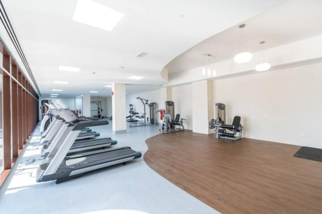Apartment Stylish 1-bedroom Retreat With Pool In Vibrant Jumeirah Golf Estates Dubai