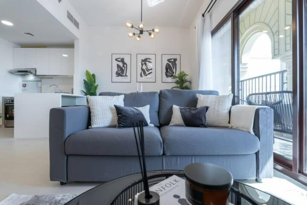 Apartment Stylish 1-bedroom Retreat With Pool In Vibrant Jumeirah Golf Estates